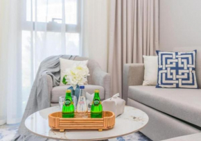 Charming 1BR with Lovely Views in Mesk 1 by Vibel